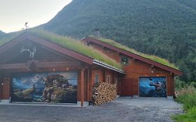Garasjeleilighet Med Kort Vei Til Flott Natur, Mandalen, Rauma